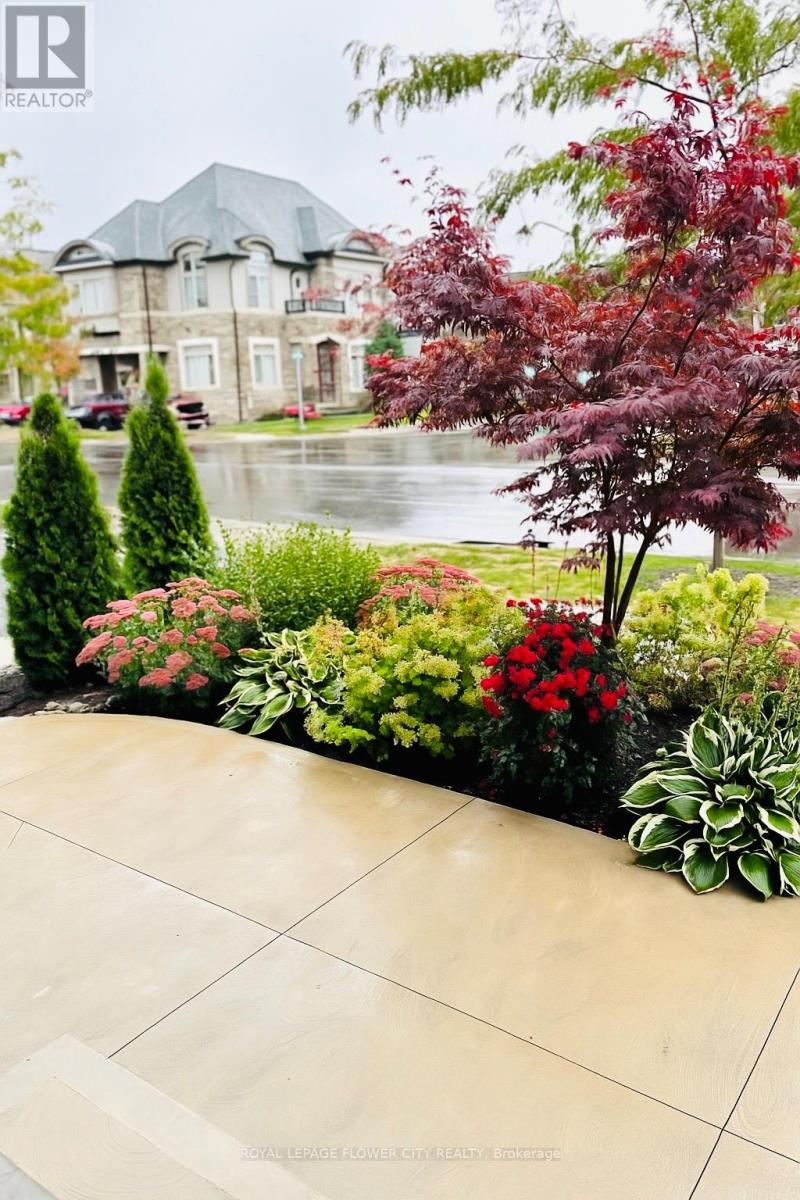 3379 Post Road, Oakville, ON - Outdoor