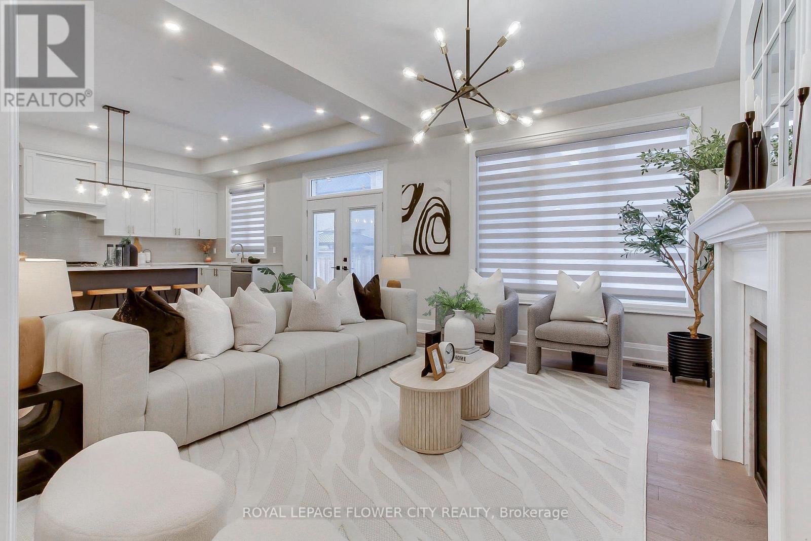 3379 Post Road, Oakville, ON - Indoor Photo Showing Living Room