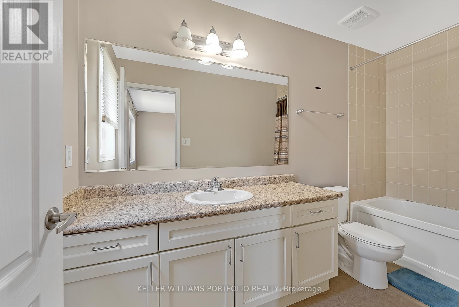 32 Affleck Road, Brampton, ON - Indoor Photo Showing Bathroom