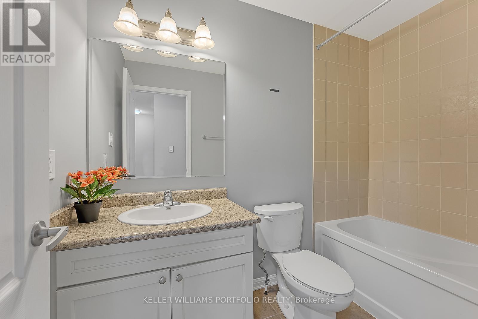 32 Affleck Road, Brampton, ON - Indoor Photo Showing Bathroom