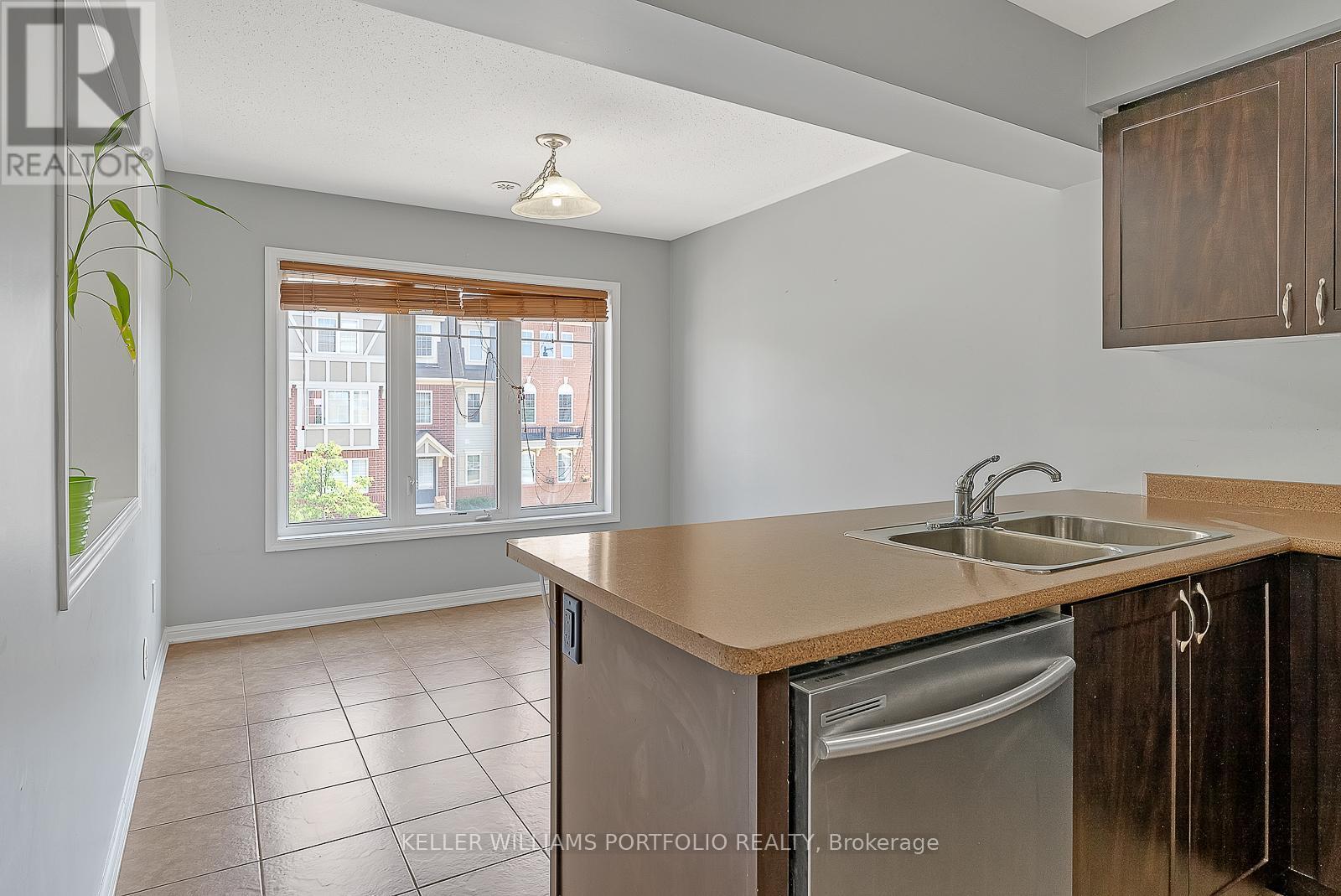 32 Affleck Road, Brampton, ON - Indoor Photo Showing Kitchen With Double Sink