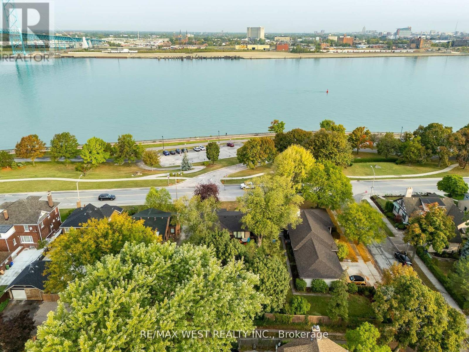 2437 Riverside Drive W, Windsor, ON - Outdoor With Body Of Water With View