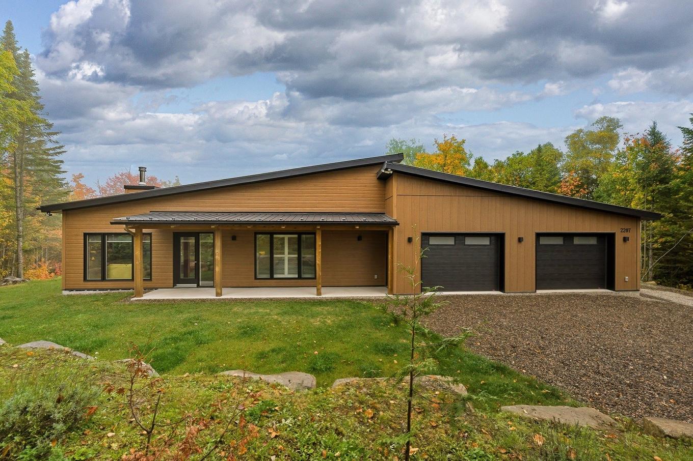 Façade - 2207 Ch. Du Golf, Sainte-Lucie-Des-Laurentides, QC - Outdoor With Deck Patio Veranda