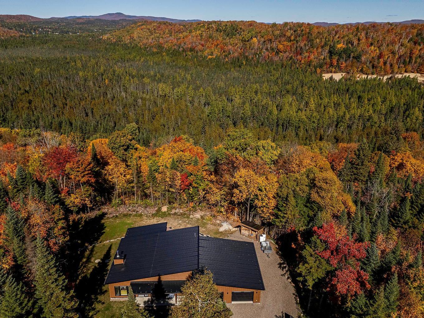 Photo aérienne - 2207 Ch. Du Golf, Sainte-Lucie-Des-Laurentides, QC - Outdoor With View