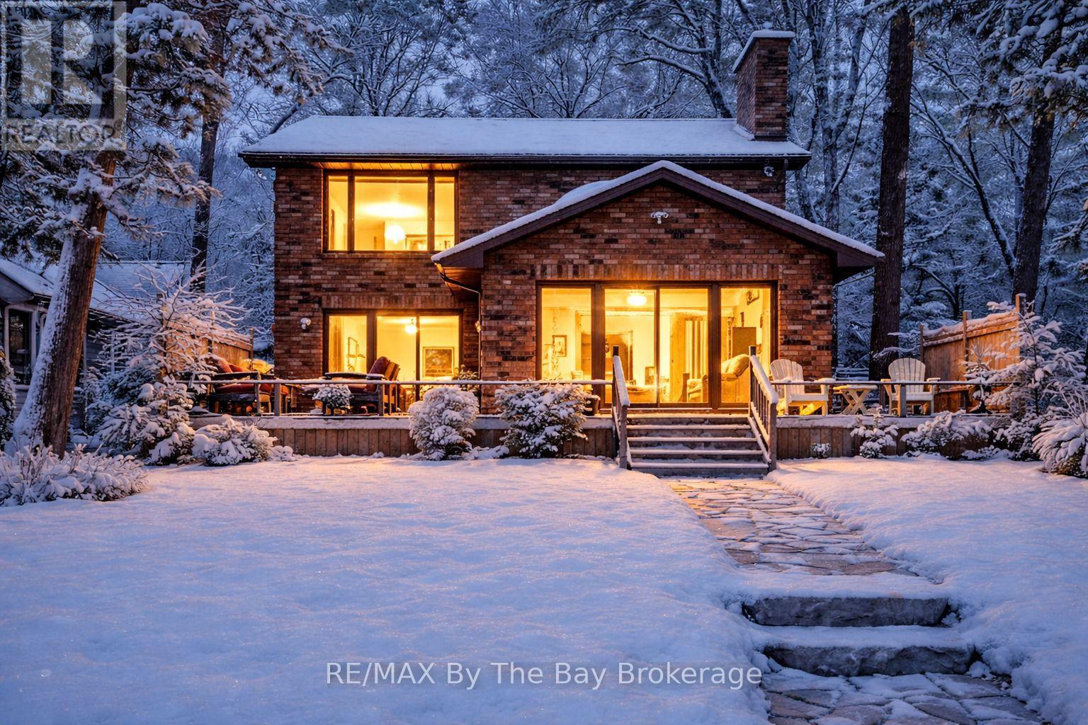 38 Willow Drive, Tiny, ON - Outdoor With Deck Patio Veranda