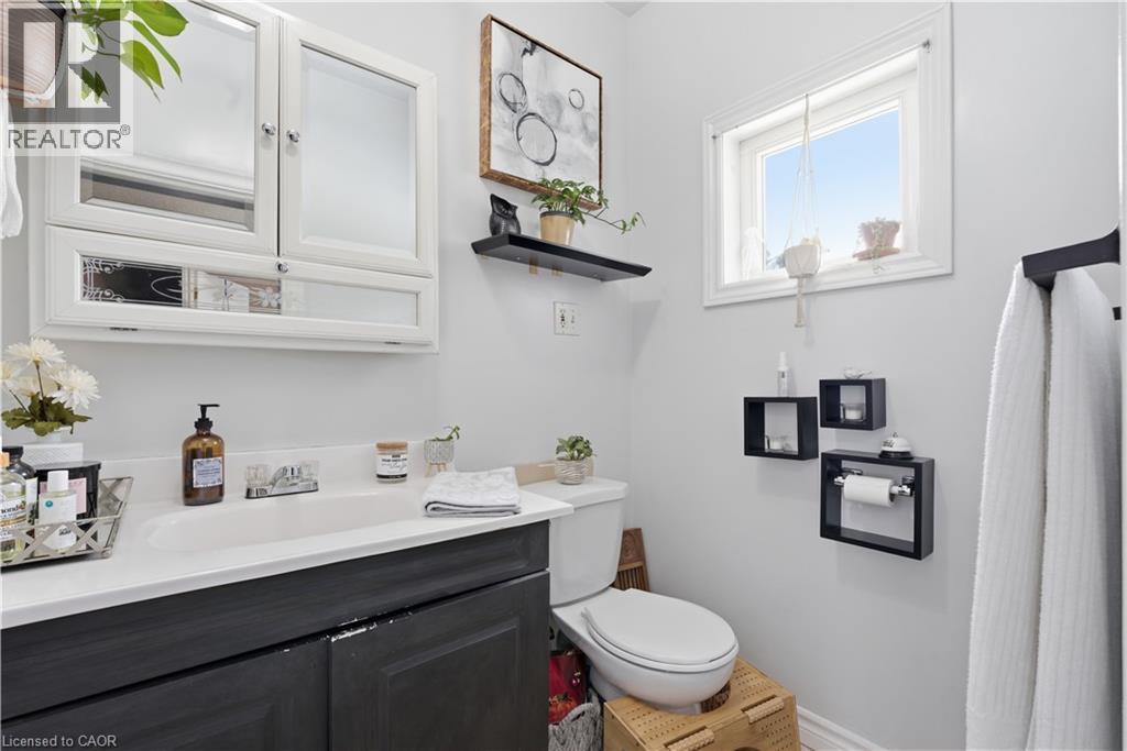 1789 Notre Dame Drive, St. Agatha, ON - Indoor Photo Showing Bathroom