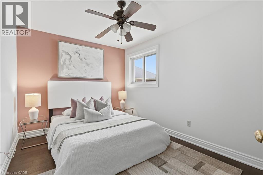 117 Miller Drive, Ancaster, ON - Indoor Photo Showing Bedroom