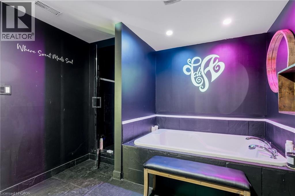 117 Miller Drive, Ancaster, ON - Indoor Photo Showing Bathroom