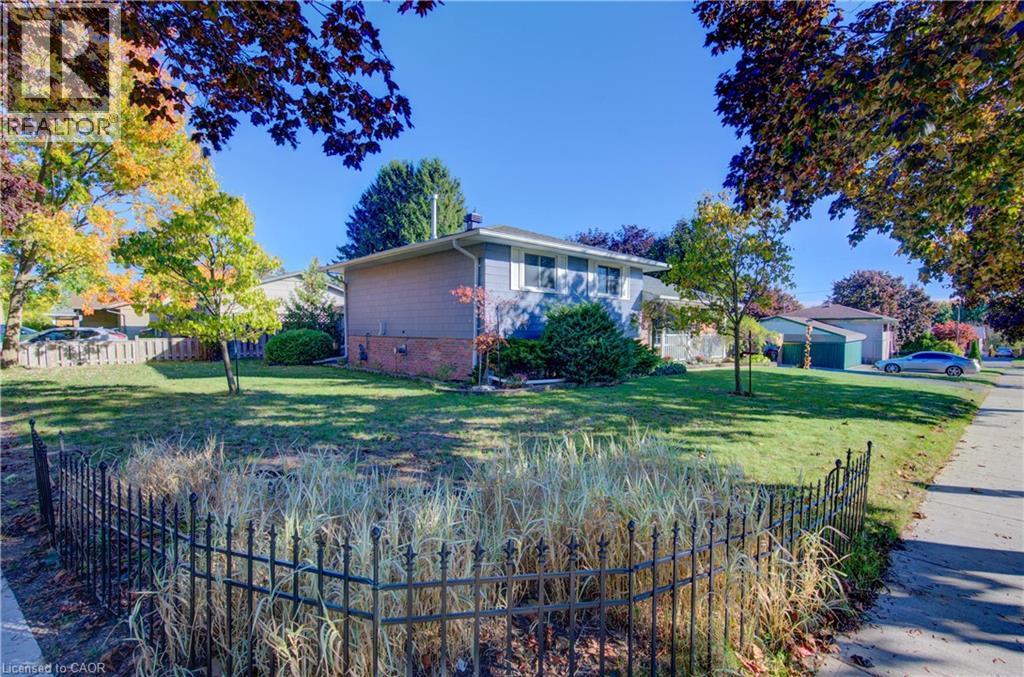 55 Gracefield Crescent, Kitchener, ON - Outdoor