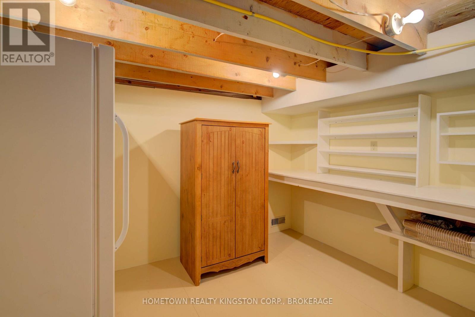 199 Kelly'S Road, Rideau Lakes, ON - Indoor Photo Showing Other Room