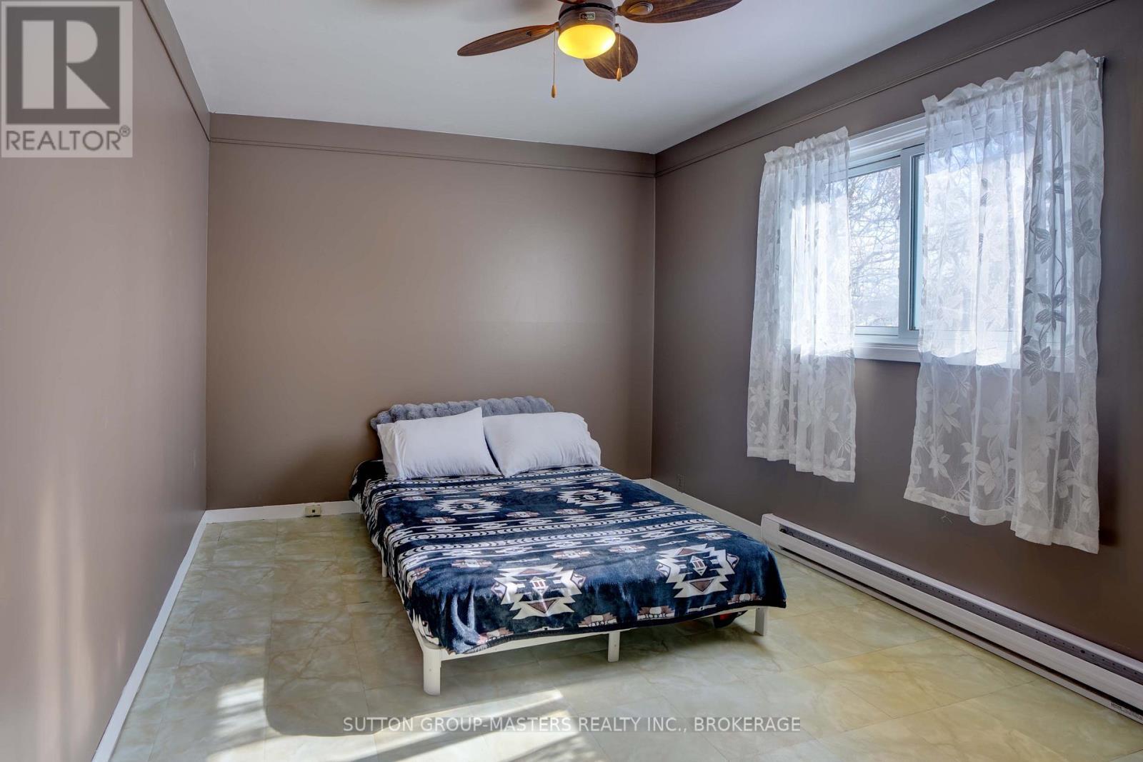 3248 Highway 32 Highway, Leeds And The Thousand Islands, ON - Indoor Photo Showing Bedroom