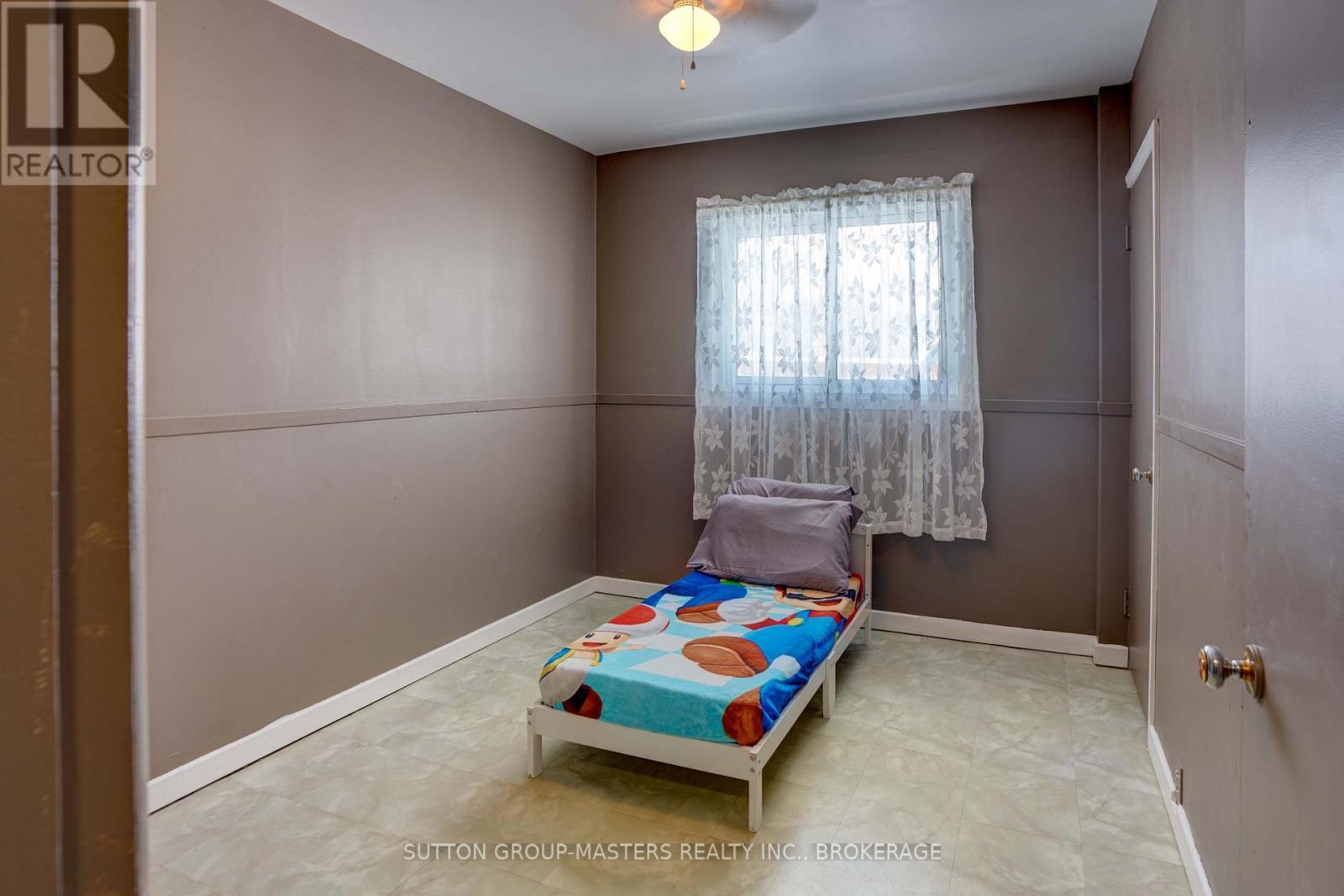 3248 Highway 32 Highway, Leeds And The Thousand Islands, ON - Indoor Photo Showing Bedroom