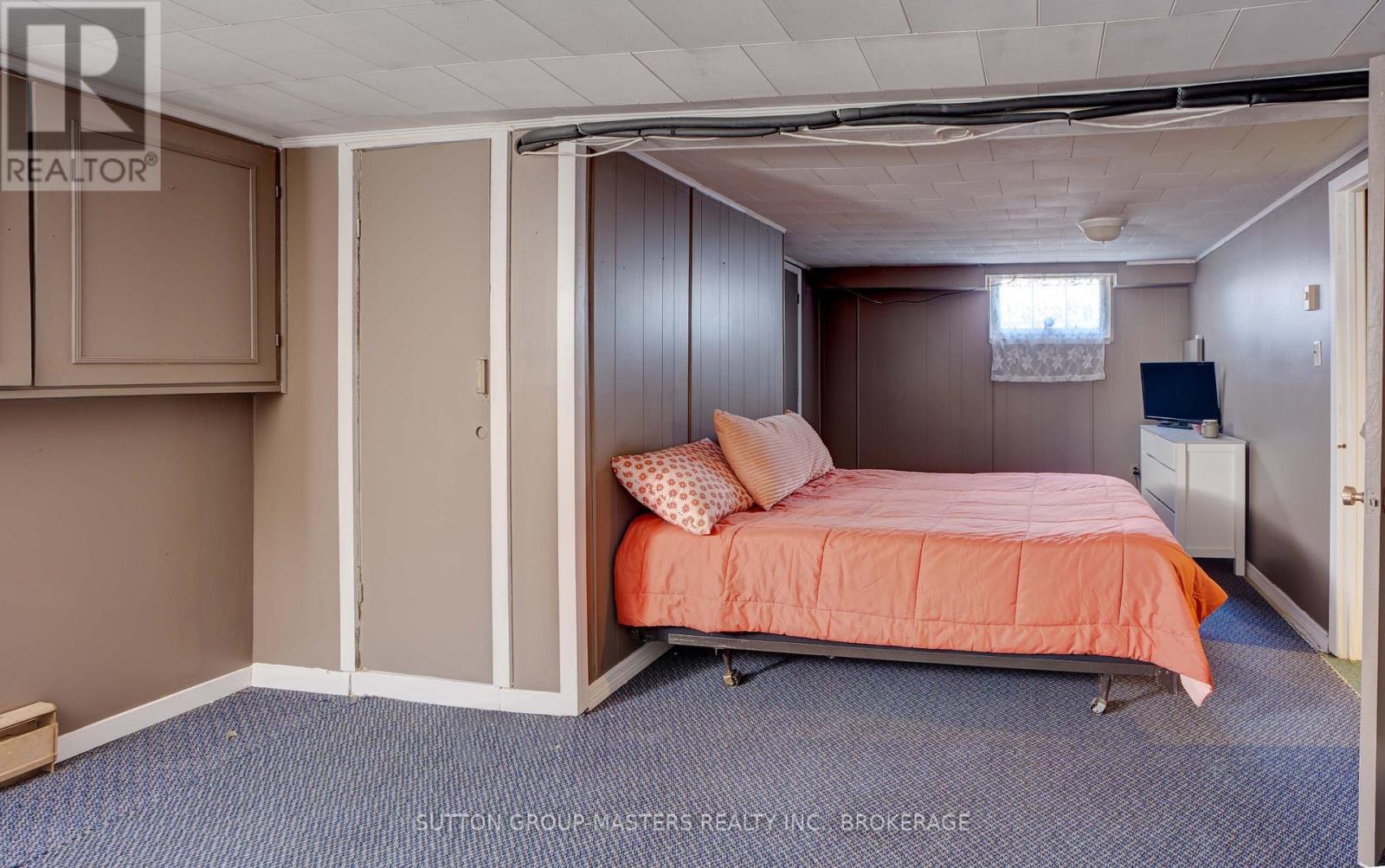3248 Highway 32 Highway, Leeds And The Thousand Islands, ON - Indoor Photo Showing Bedroom
