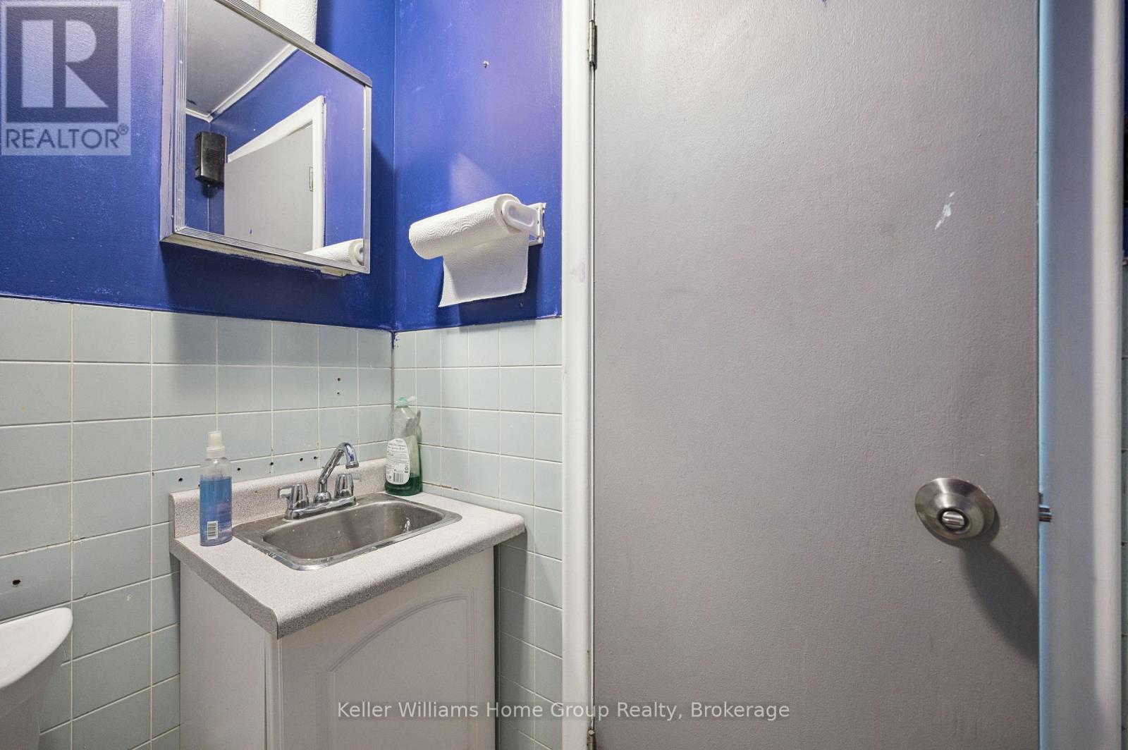 101-103 Wyndham Street N, Guelph (Downtown), ON