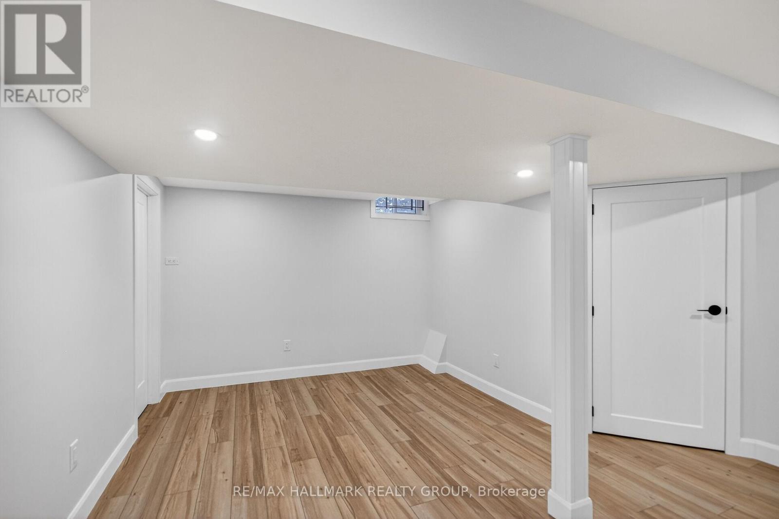 15 Scharf Lane, Ottawa, ON - Indoor Photo Showing Other Room