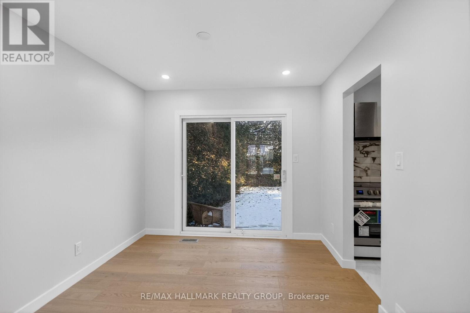 15 Scharf Lane, Ottawa, ON - Indoor Photo Showing Other Room