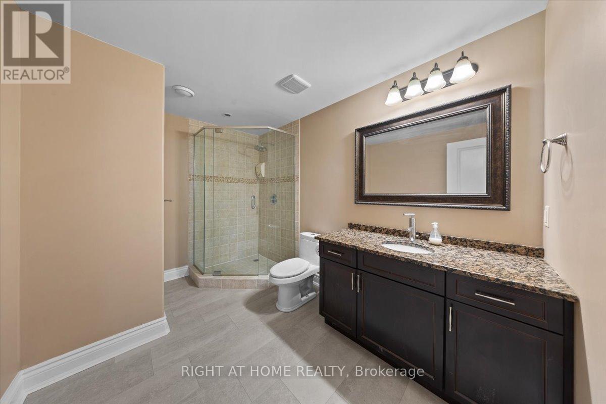 6833 Suncrest Drive, Ottawa, ON - Indoor Photo Showing Bathroom