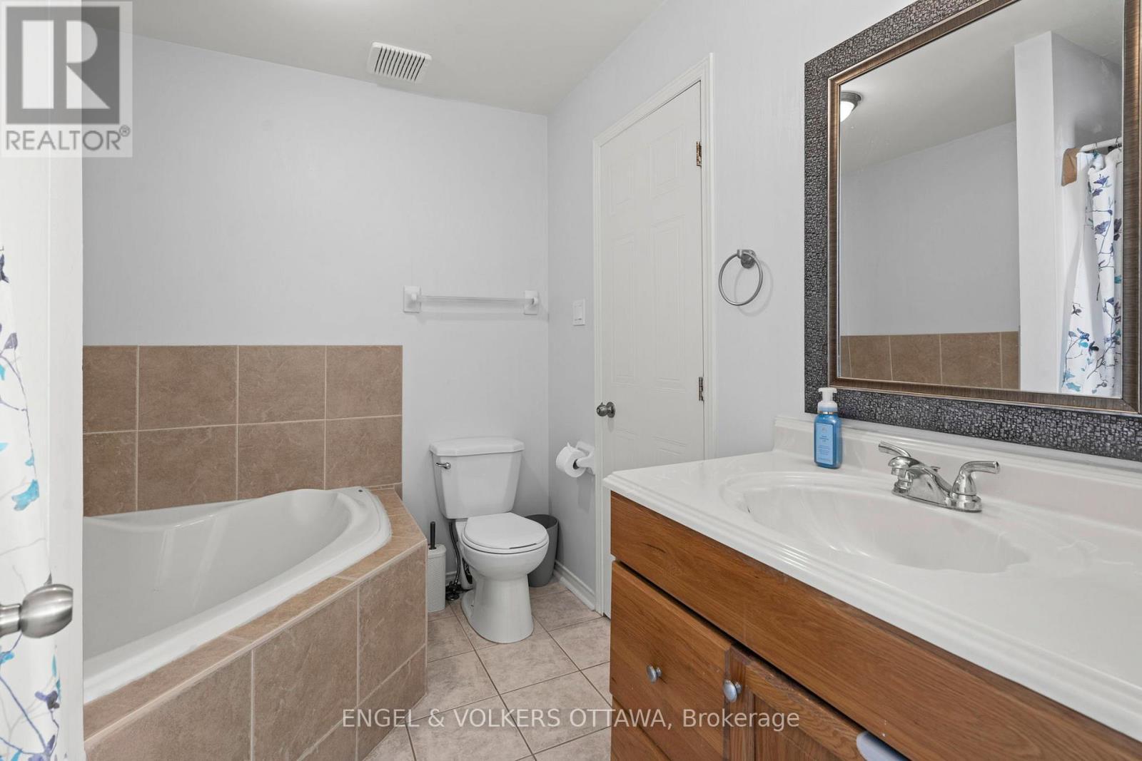 783 Nesting Way, Ottawa, ON - Indoor Photo Showing Bathroom