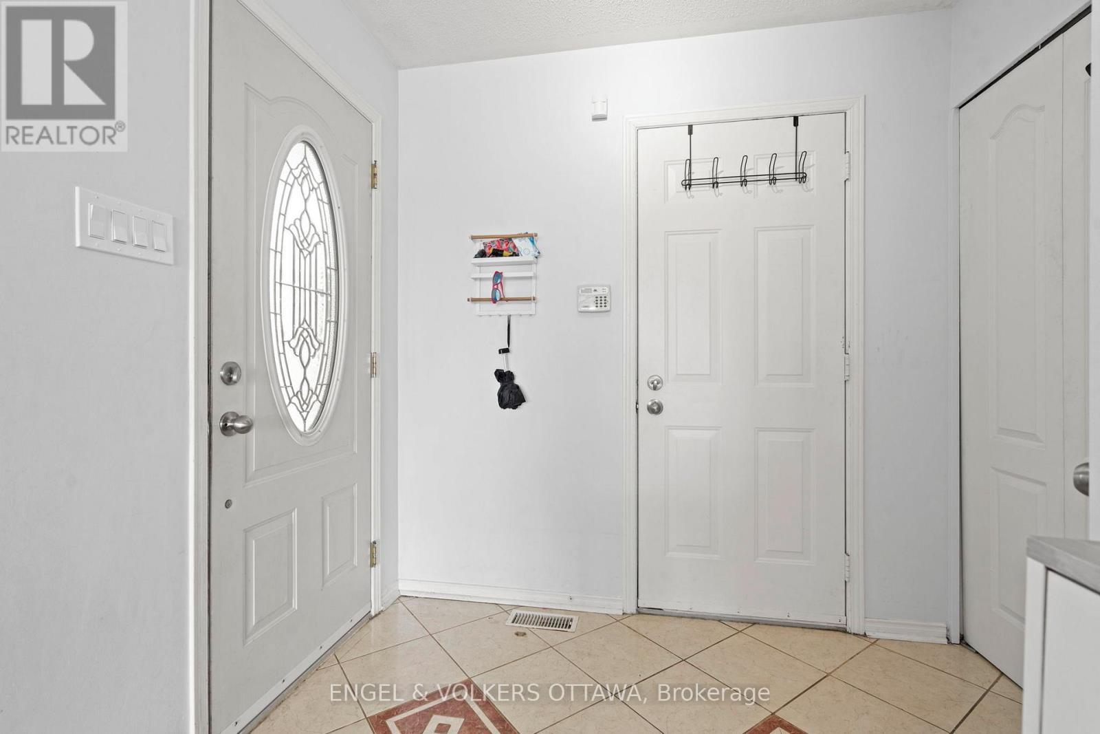 783 Nesting Way, Ottawa, ON - Indoor Photo Showing Other Room