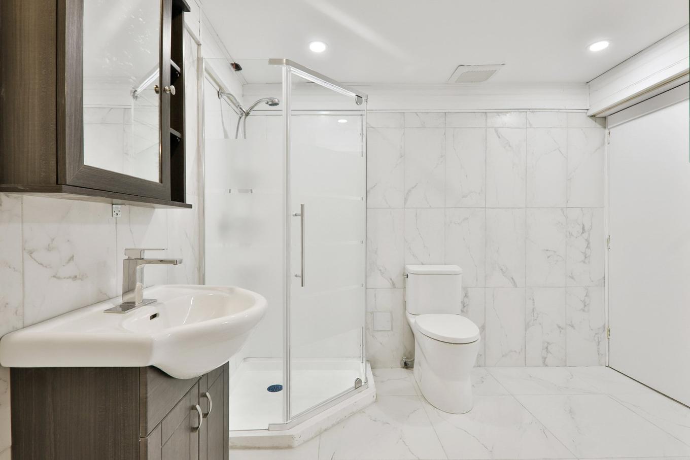 Bathroom - 973 Rue Sauvé, Mascouche, QC - Indoor Photo Showing Bathroom