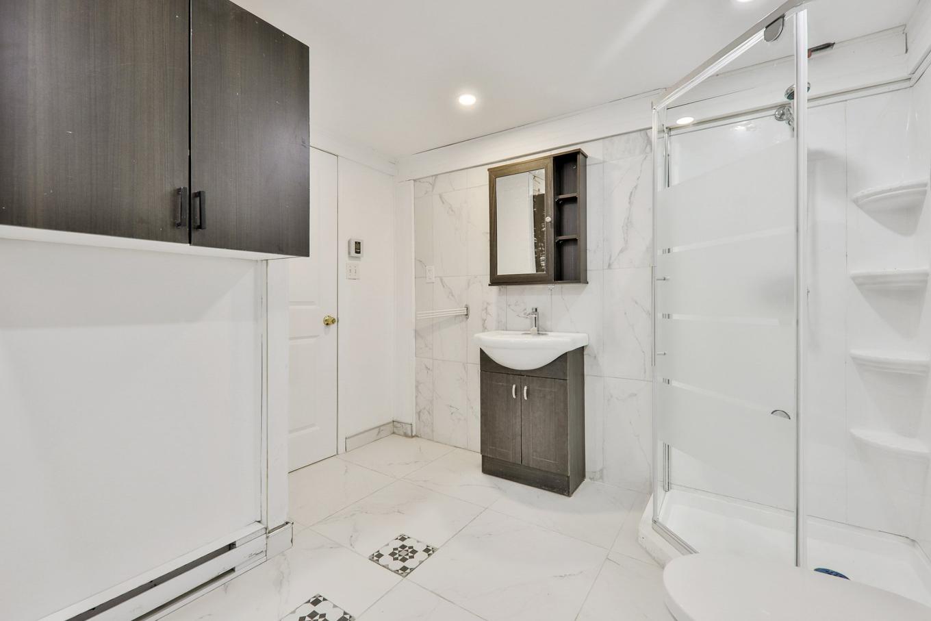 Bathroom - 973 Rue Sauvé, Mascouche, QC - Indoor Photo Showing Bathroom