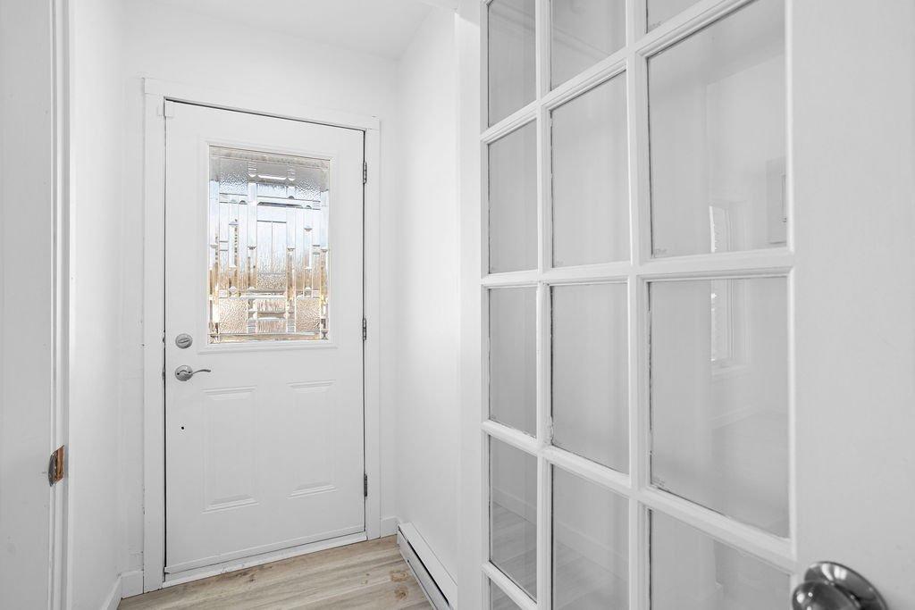 Hall d'entrée/Vestibule - 594 Rue Ouimet, Saint-Jérôme, QC - Indoor Photo Showing Other Room