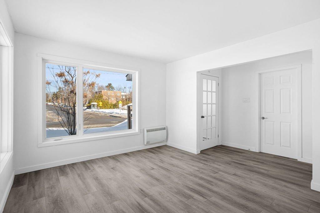 Salon - 594 Rue Ouimet, Saint-Jérôme, QC - Indoor Photo Showing Other Room