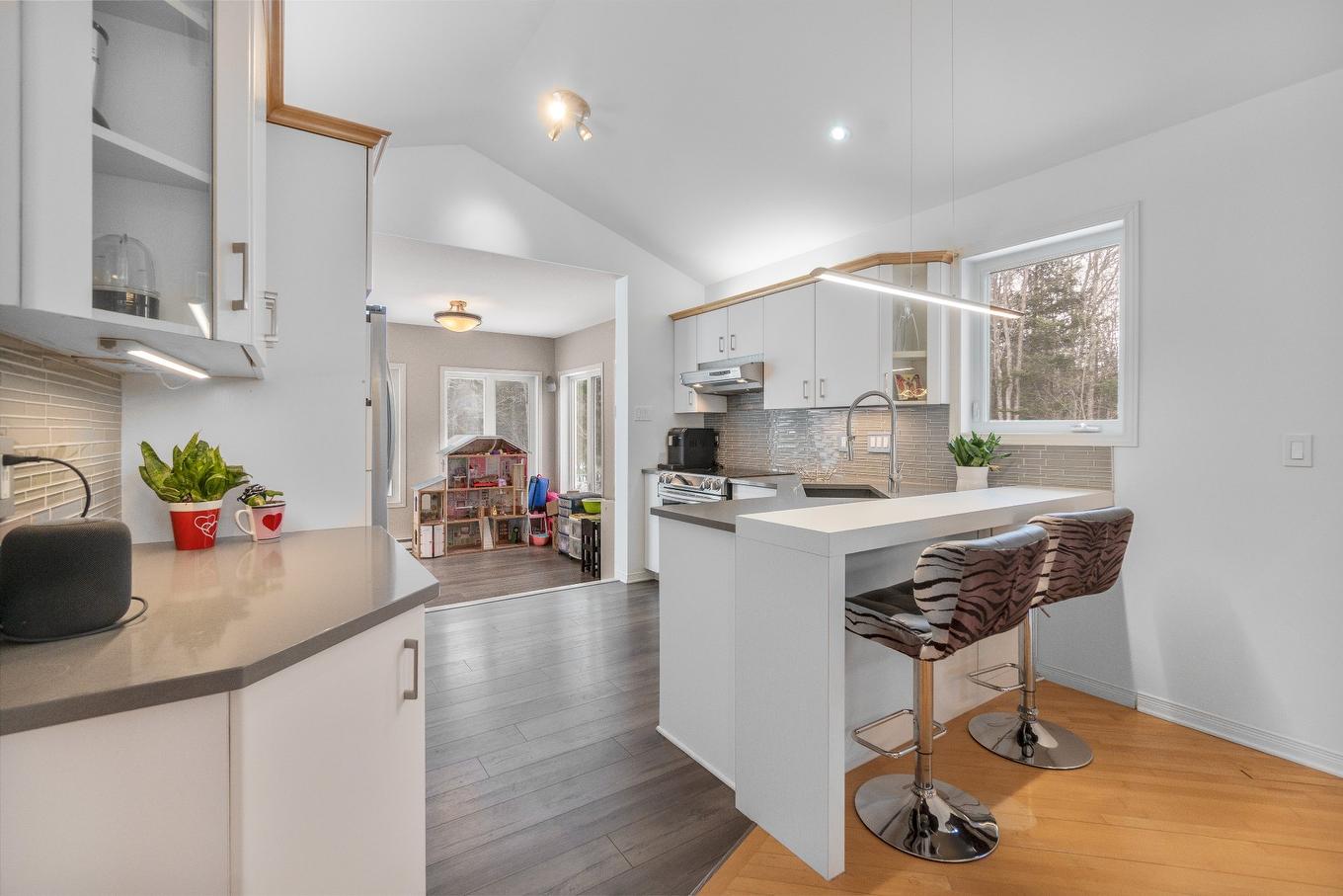 Kitchen - 390 Rue Du Val-Des-Arbres, Sherbrooke (Brompton/Rock Forest/Saint-Élie/Deauville), QC - Indoor Photo Showing Kitchen