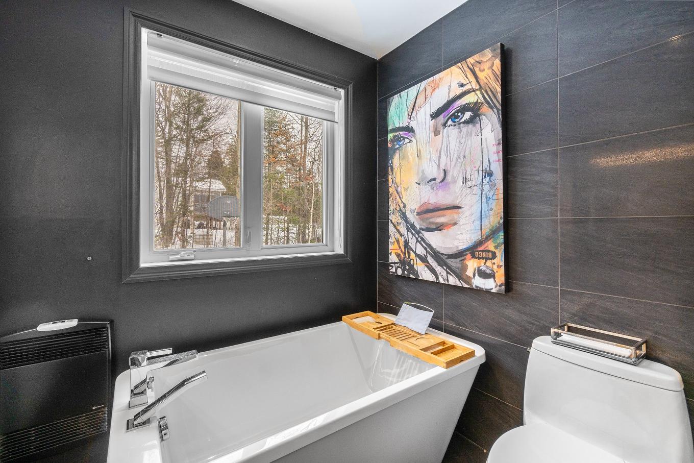 Bathroom - 390 Rue Du Val-Des-Arbres, Sherbrooke (Brompton/Rock Forest/Saint-Élie/Deauville), QC - Indoor Photo Showing Bathroom