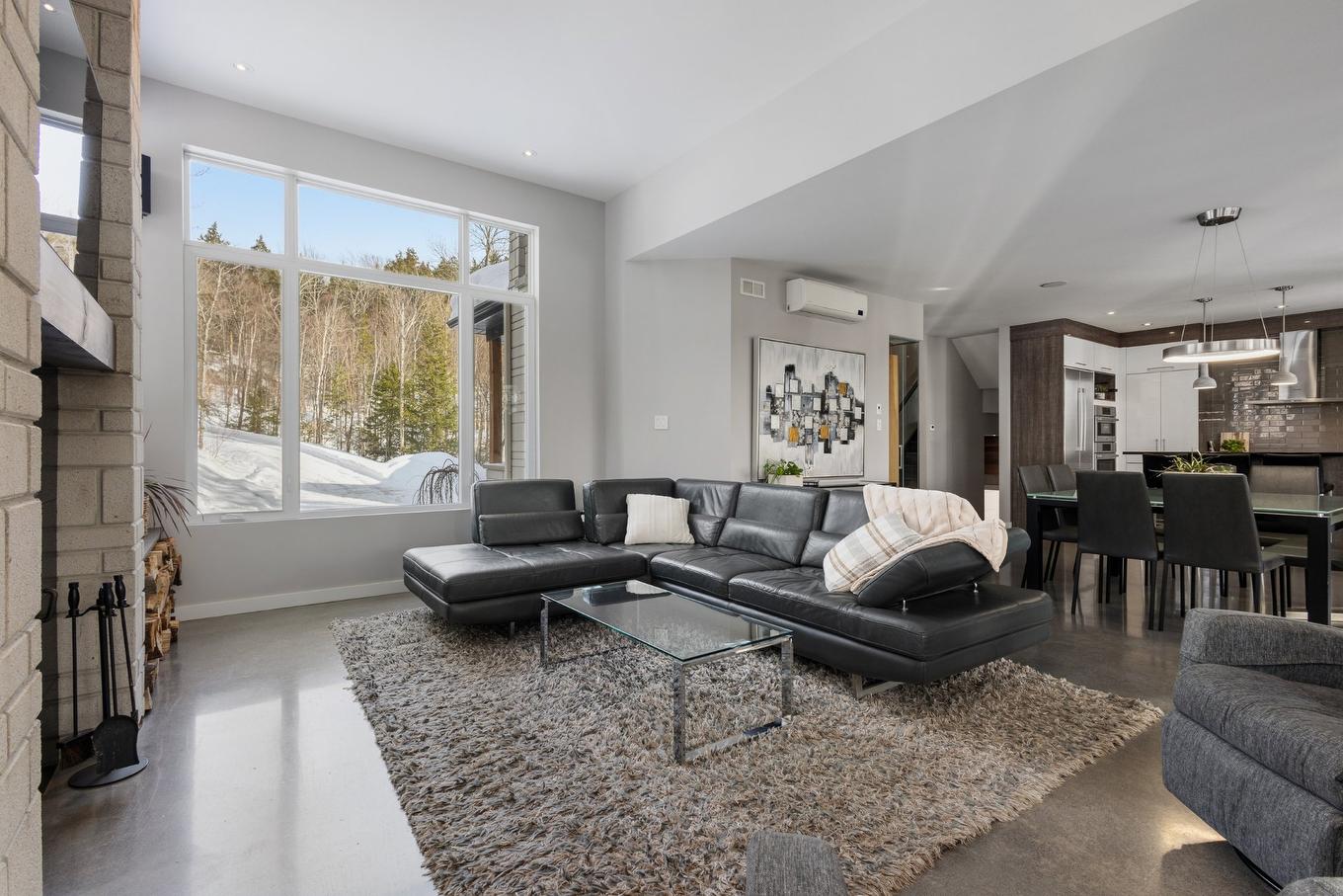 Salon - 220 Rue De L'Archipel, Saint-Denis-De-Brompton, QC - Indoor Photo Showing Living Room