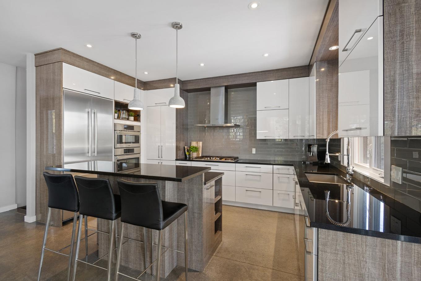 Cuisine - 220 Rue De L'Archipel, Saint-Denis-De-Brompton, QC - Indoor Photo Showing Kitchen With Upgraded Kitchen