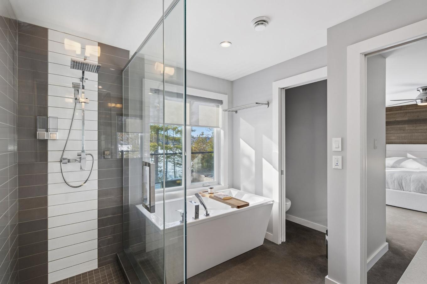 Salle de bains attenante à la CCP - 220 Rue De L'Archipel, Saint-Denis-De-Brompton, QC - Indoor Photo Showing Bathroom