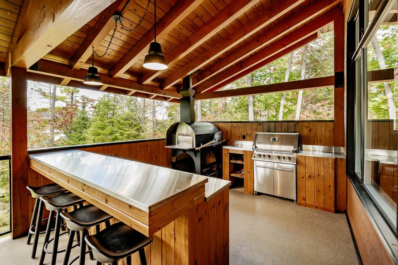 Terrasse - 220 Rue De L'Archipel, Saint-Denis-De-Brompton, QC - Indoor