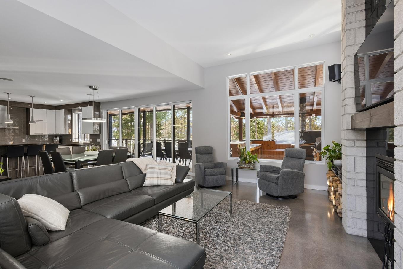 Salon - 220 Rue De L'Archipel, Saint-Denis-De-Brompton, QC - Indoor Photo Showing Living Room