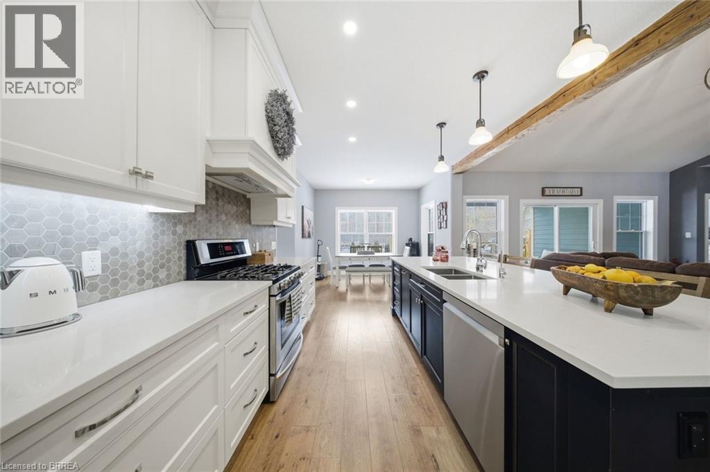 1201 Middleton-North Walsingham Townline, Delhi, ON - Indoor Photo Showing Kitchen With Double Sink With Upgraded Kitchen