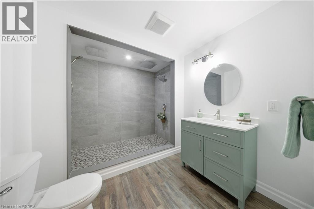 1201 Middleton-North Walsingham Townline, Delhi, ON - Indoor Photo Showing Bathroom