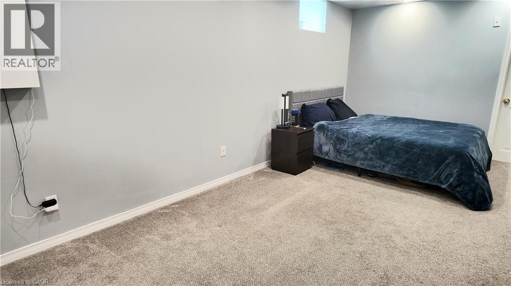 16 Ridgeway Crescent, Kitchener, ON - Indoor Photo Showing Bedroom