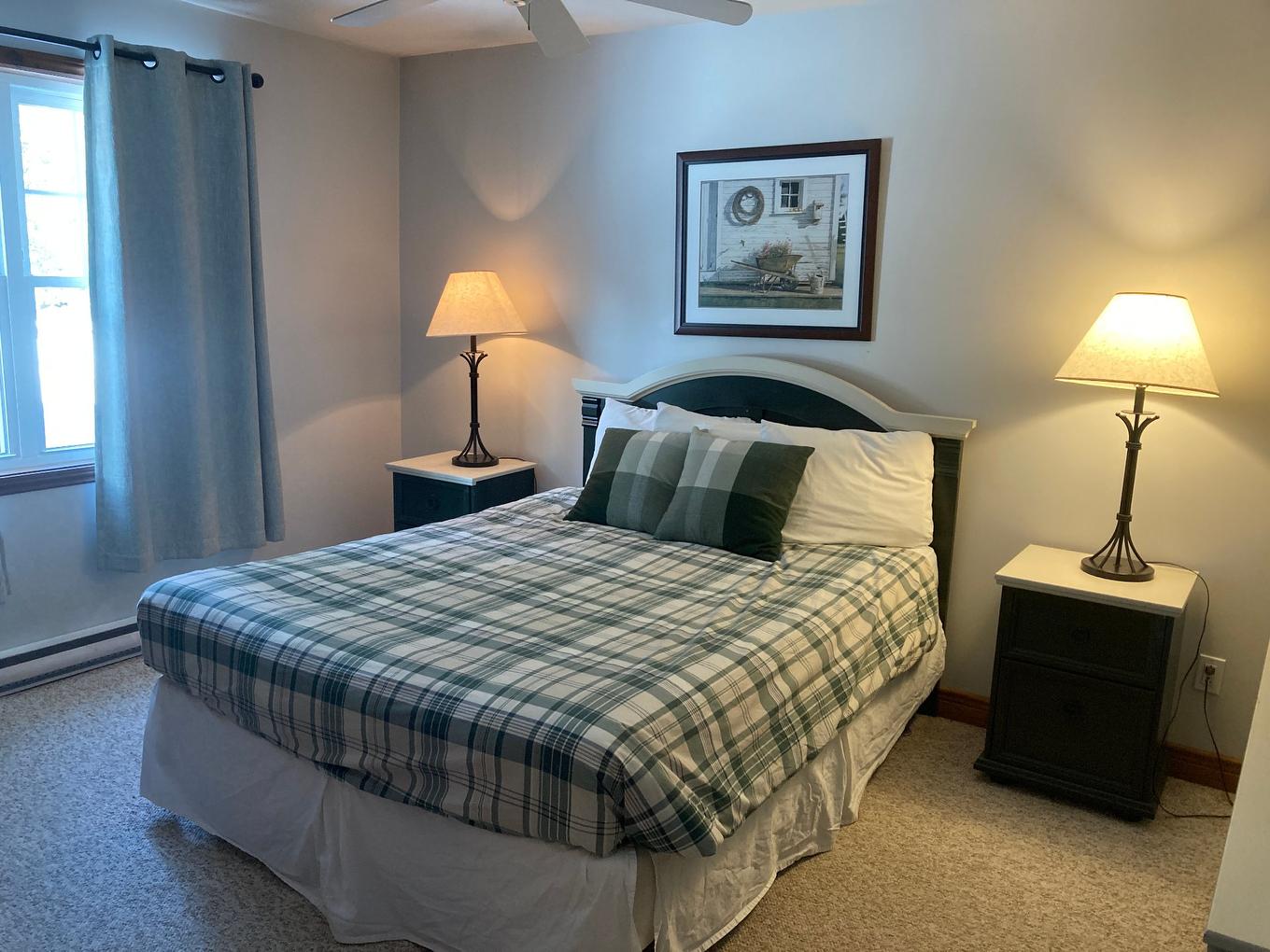 Chambre à coucher principale - 1-185 Rue Du Mont-Plaisant, Mont-Tremblant, QC - Indoor Photo Showing Bedroom