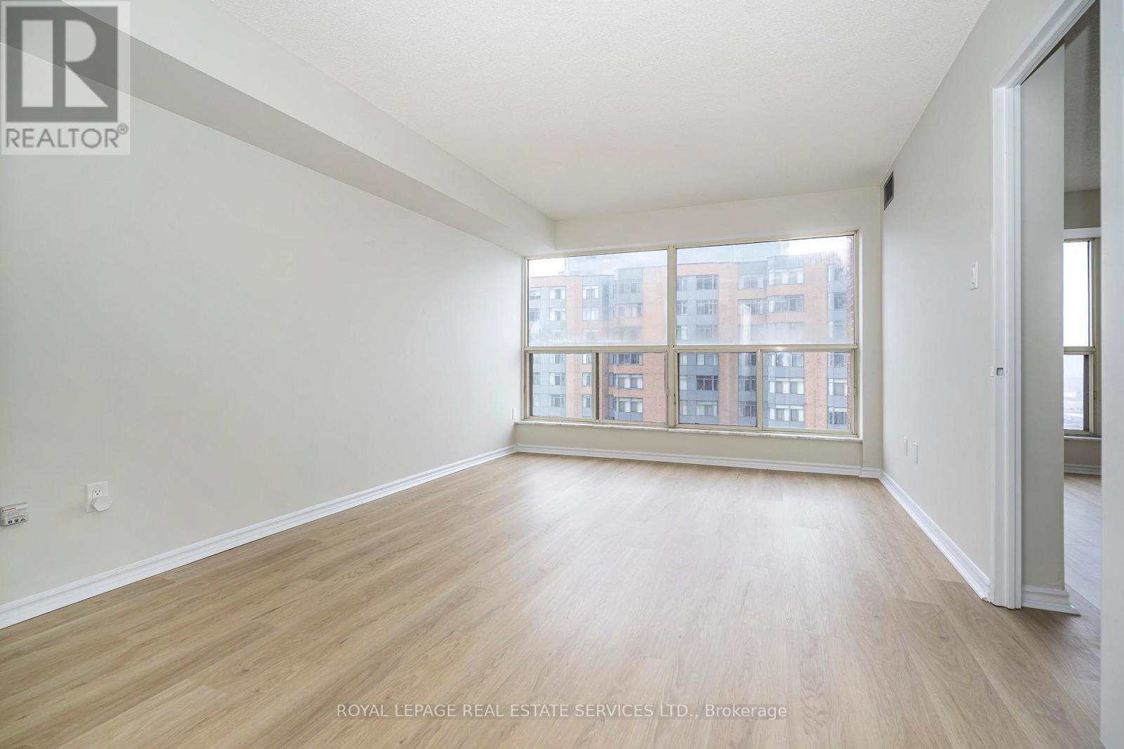 1201E - 325 Webb Drive, Mississauga, ON - Indoor Photo Showing Other Room