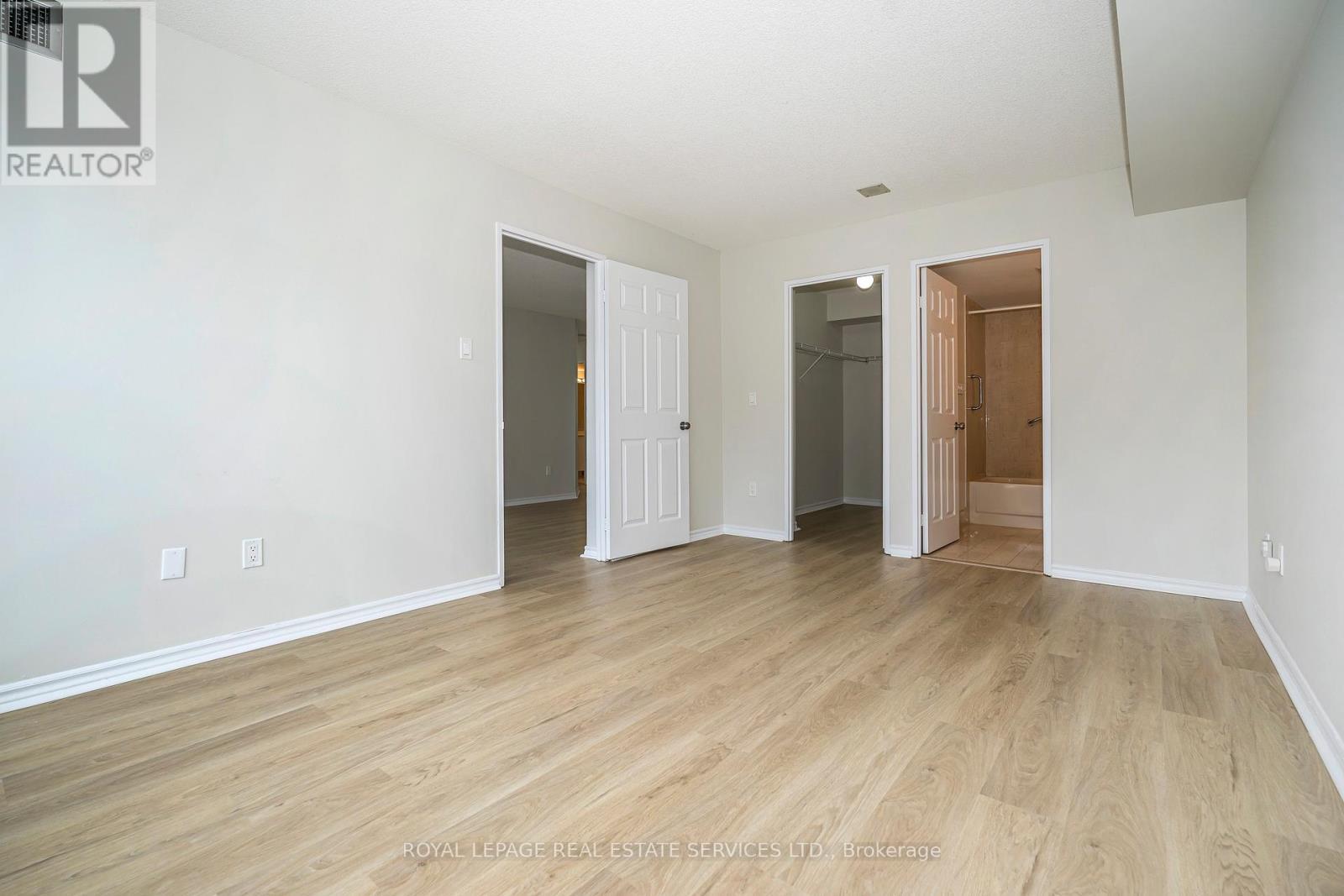 1201E - 325 Webb Drive, Mississauga, ON - Indoor Photo Showing Other Room