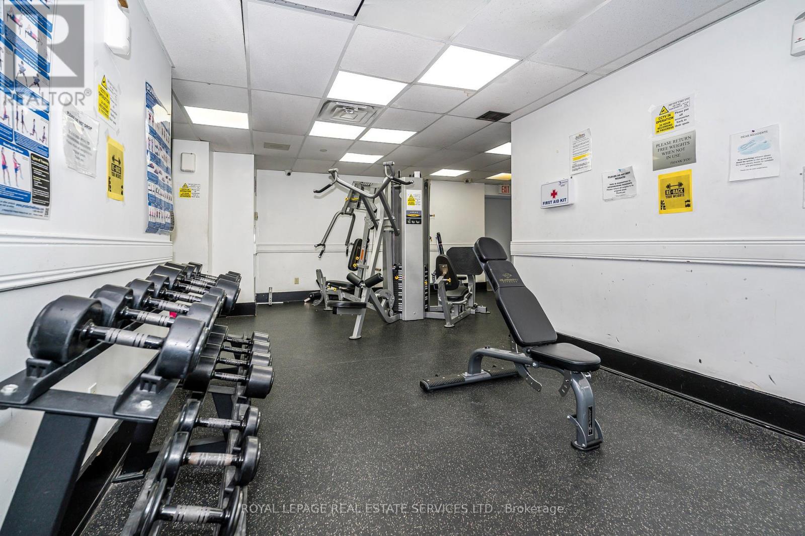 1201E - 325 Webb Drive, Mississauga, ON - Indoor Photo Showing Gym Room