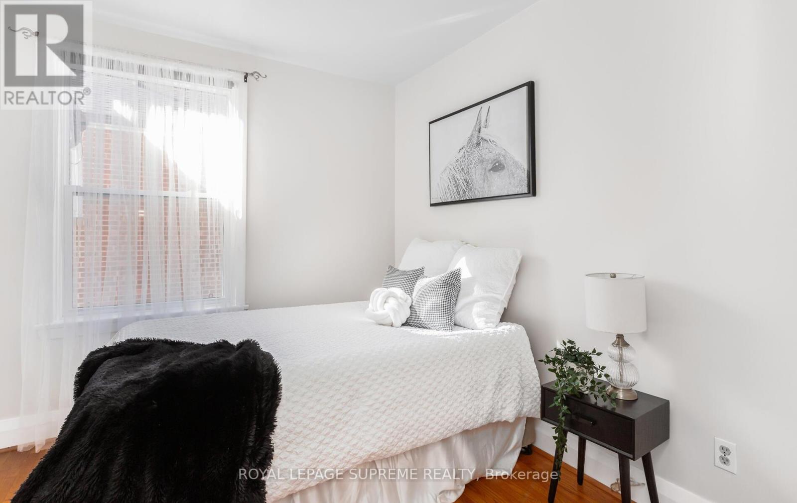 14 East Drive, Toronto, ON - Indoor Photo Showing Bedroom