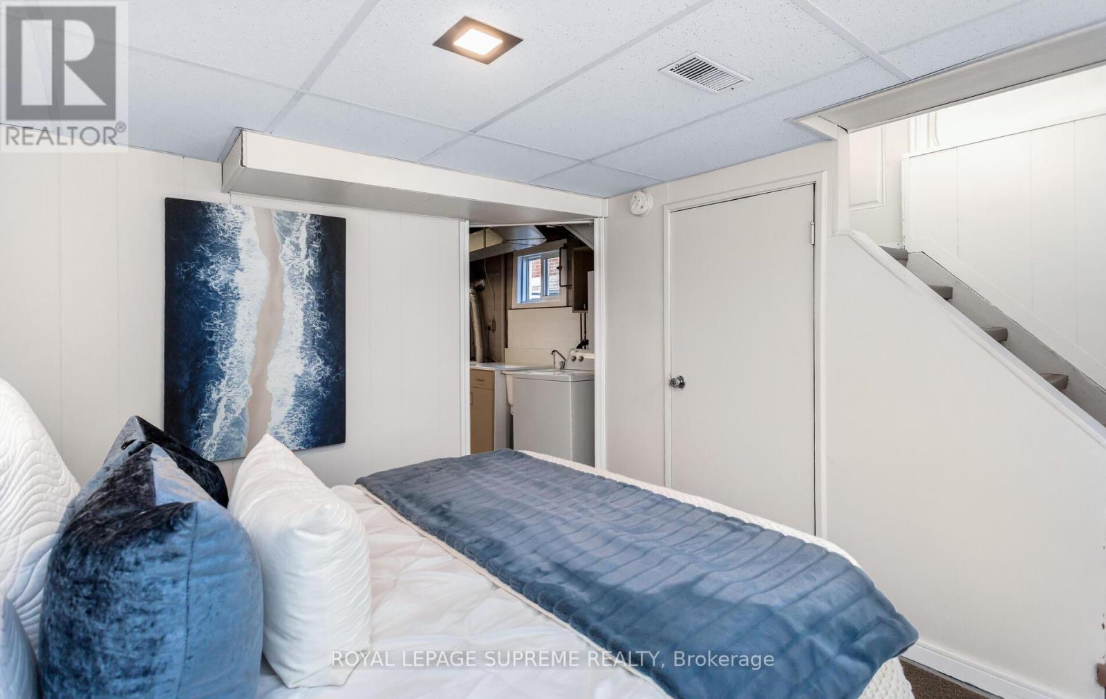 14 East Drive, Toronto, ON - Indoor Photo Showing Bedroom