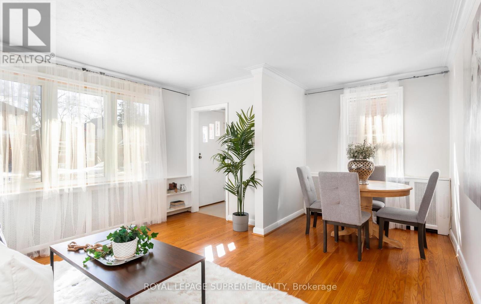 14 East Drive, Toronto, ON - Indoor