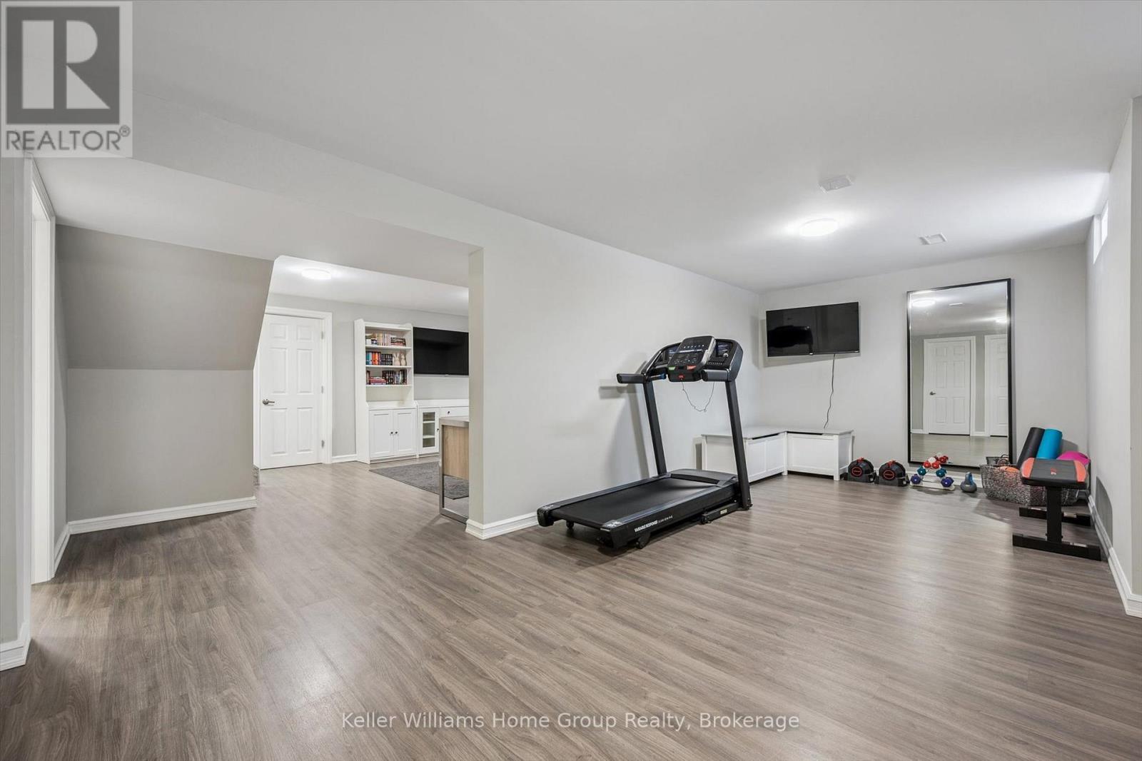 126 Municipal Street, Guelph (Dovercliffe Park/Old University), ON - Indoor Photo Showing Gym Room