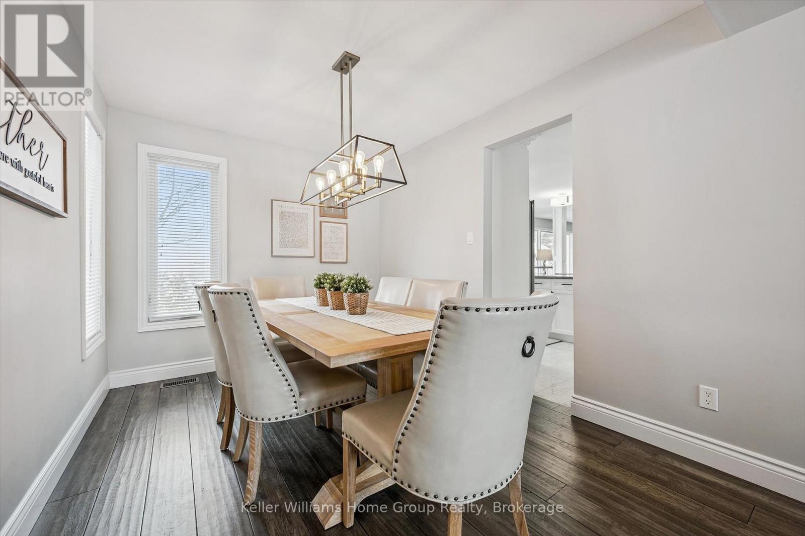 126 Municipal Street, Guelph (Dovercliffe Park/Old University), ON - Indoor Photo Showing Dining Room