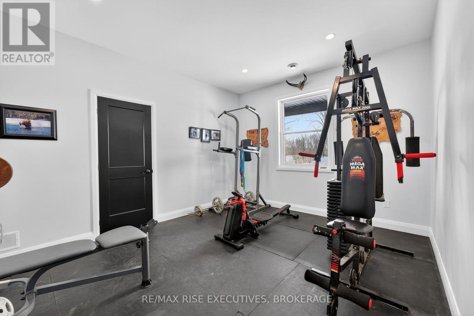 1580B Wagerville Road, Frontenac (Frontenac Centre), ON - Indoor Photo Showing Gym Room