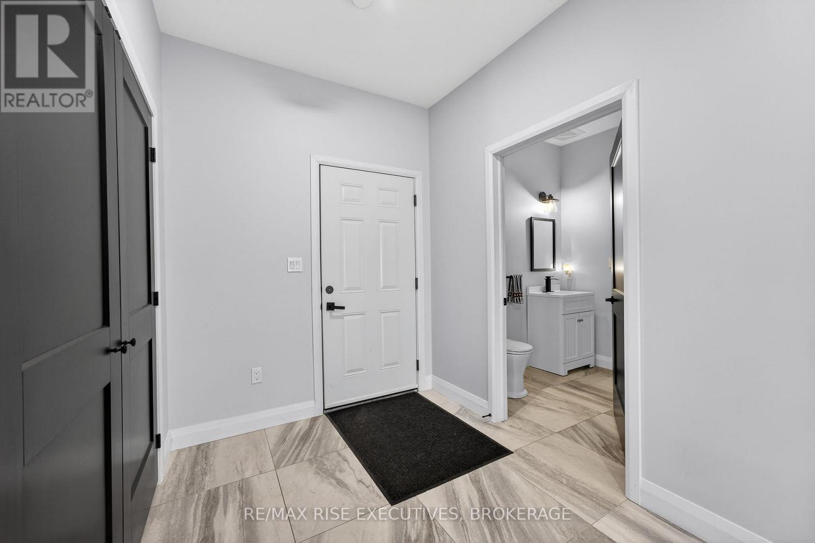 1580B Wagerville Road, Frontenac (Frontenac Centre), ON - Indoor Photo Showing Other Room