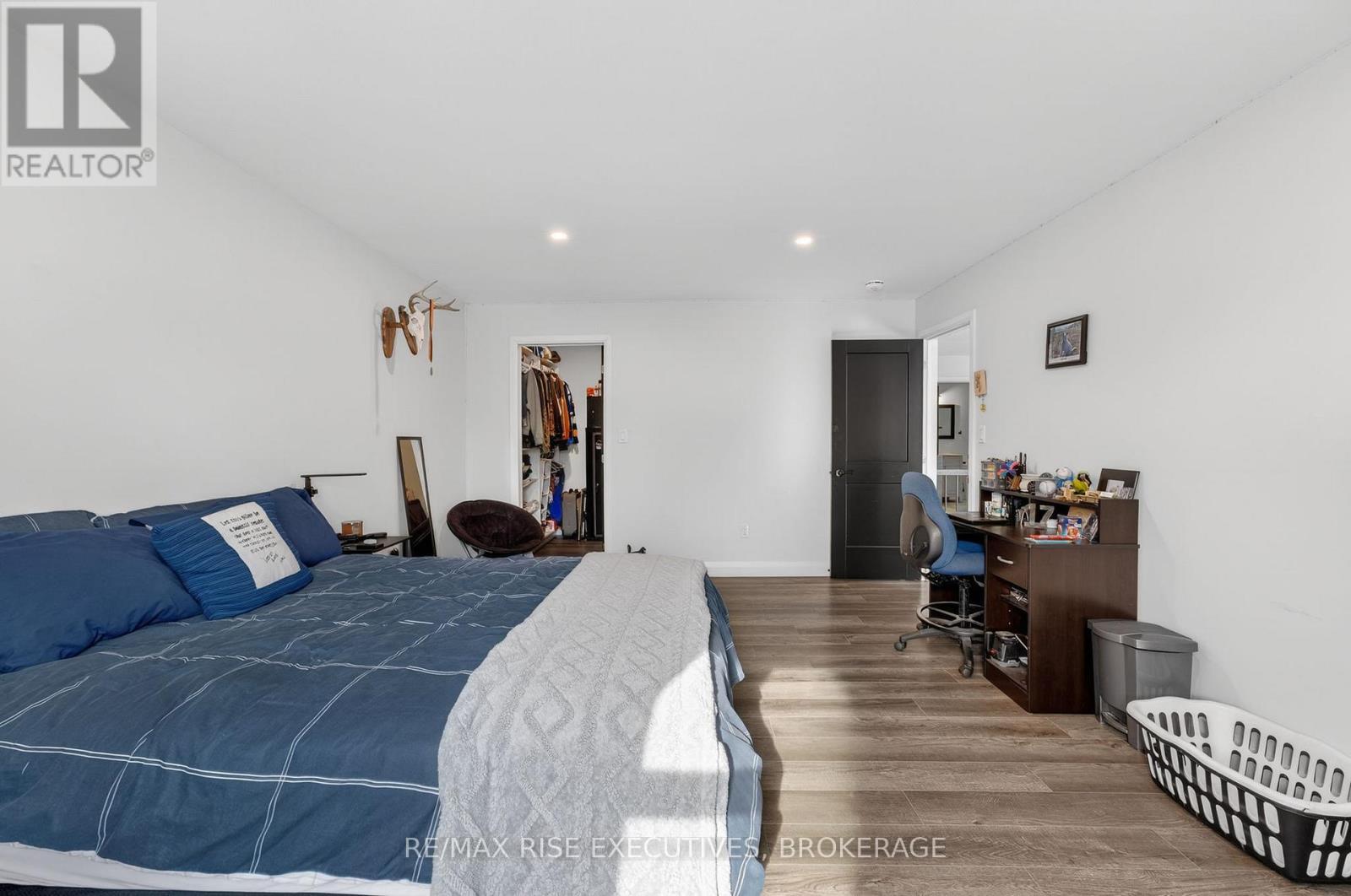 1580B Wagerville Road, Frontenac (Frontenac Centre), ON - Indoor Photo Showing Bedroom