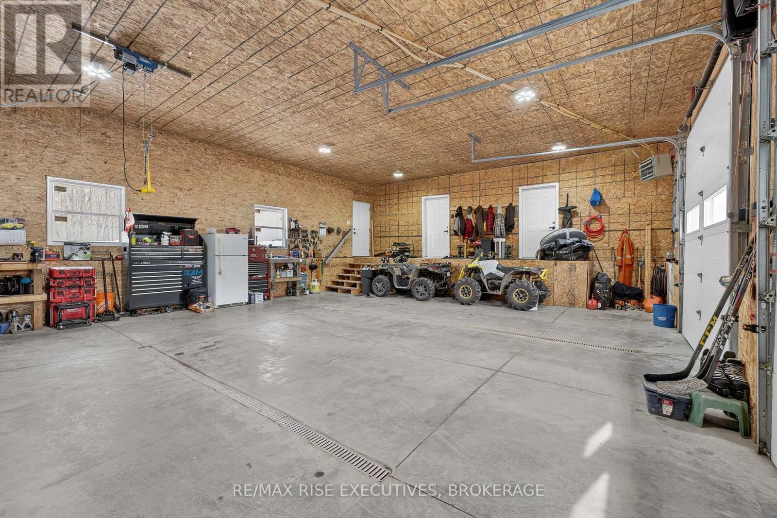 1580B Wagerville Road, Frontenac (Frontenac Centre), ON - Indoor Photo Showing Garage